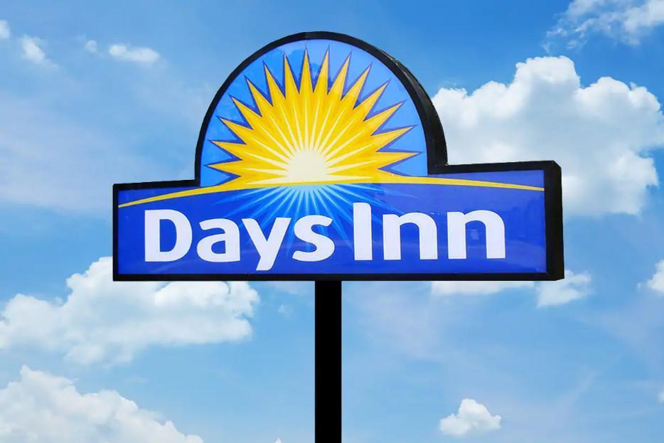 Days Inn By Wyndham Galt - Elk Grove South Eksteriør billede