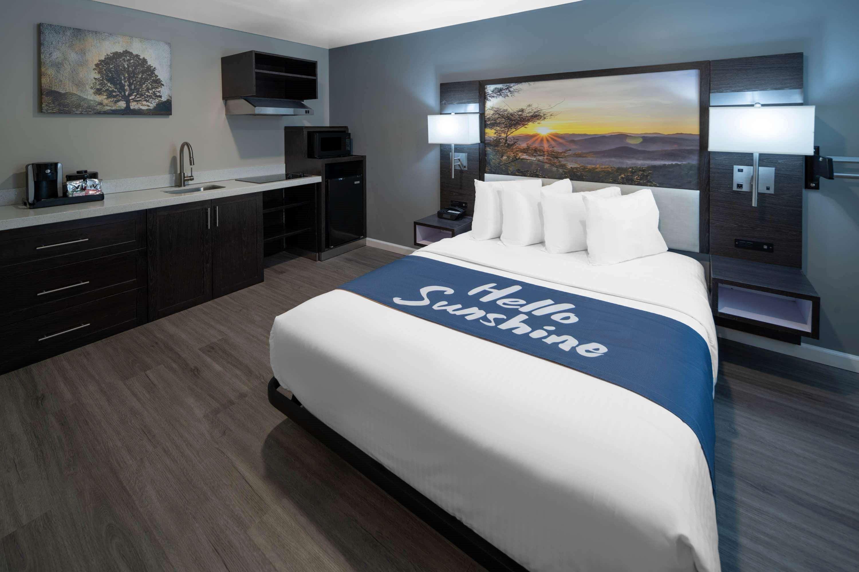 Days Inn By Wyndham Galt - Elk Grove South Eksteriør billede